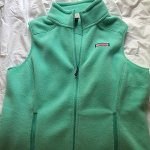 Medium women’s vineyard vines fleece vest